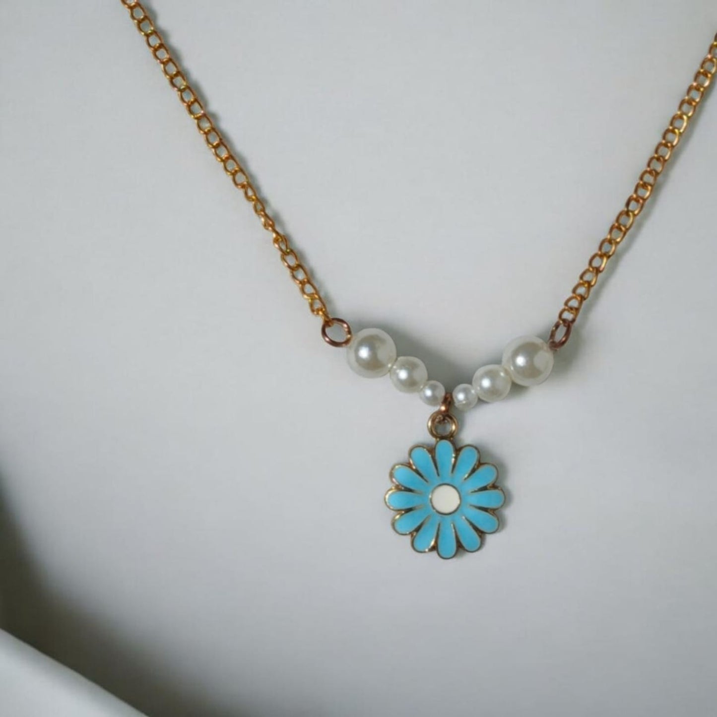 Turquoise Daisy Necklace and Bracelet