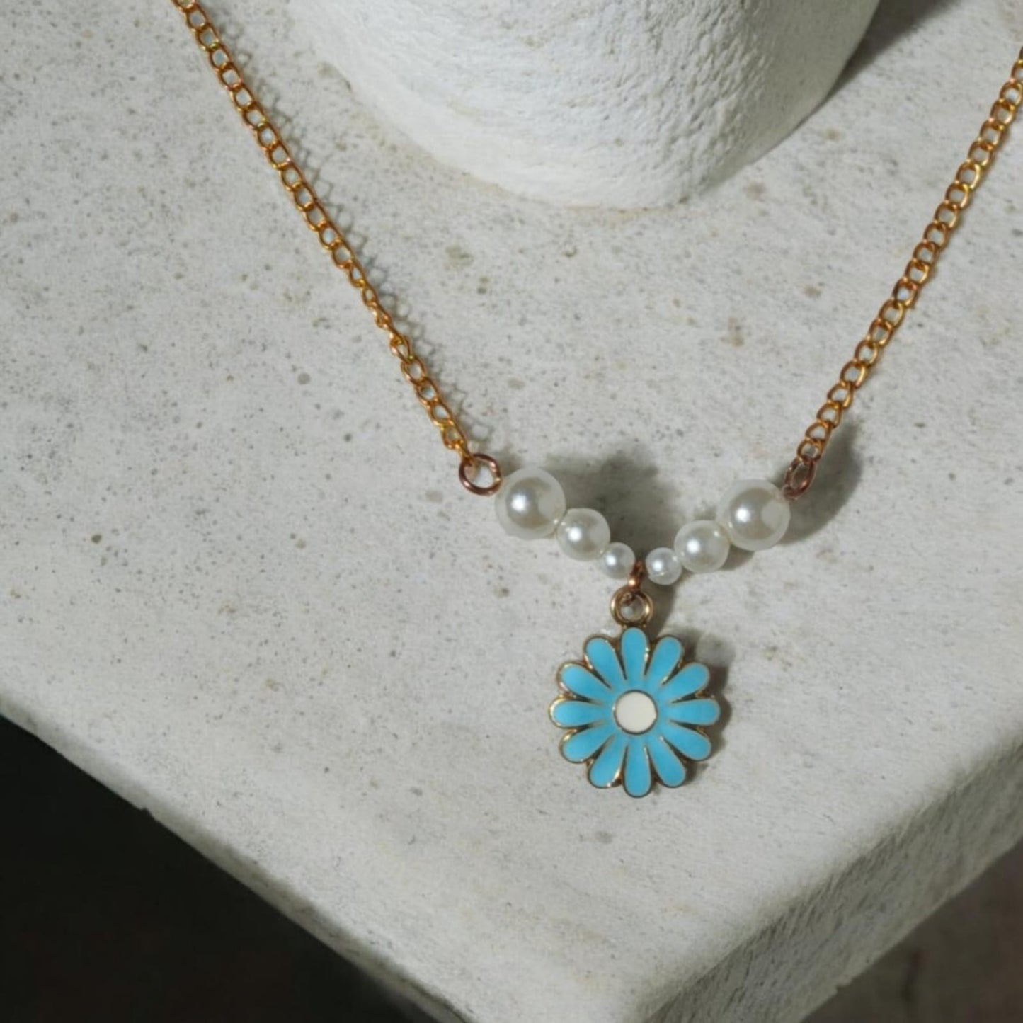 Turquoise Daisy Necklace and Bracelet